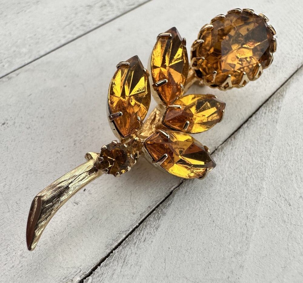 Vintage Flower Yellow Orange Dog Tooth Prong Set Rhinestone Cupcake Pin Brooch